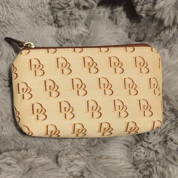 Dooney & Bourke Tan Monogram Cosmetic Bag Or Coin Pouch - Picture 2 of 7